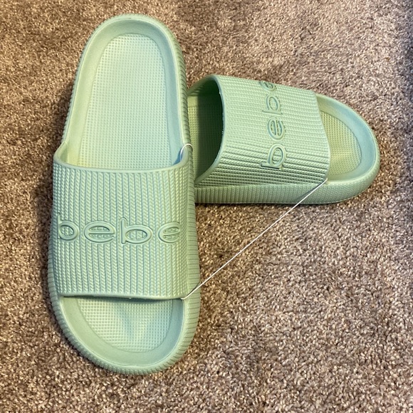 bebe Malga pool slide sandal with bebe logo for casual look - Picture 7 of 10